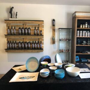 Lire la suite à propos de l’article Alyn artisan d’art céramiste – Boutique d’Art Céramiste – La Ciotat