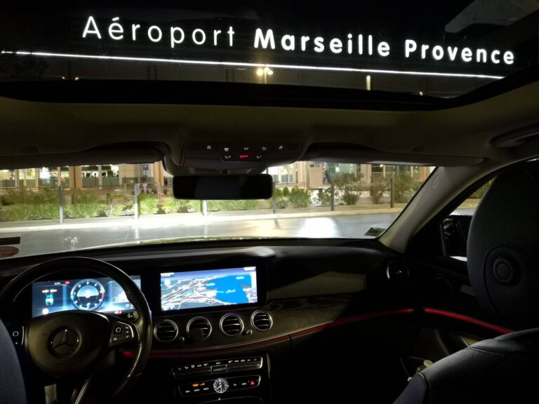 Lire la suite à propos de l’article Recherche de véhicule avec chauffeur privé/VTC pour événement professionnel dans la zone des paluds à Aubagne