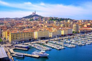Lire la suite à propos de l’article Réserver plusieurs véhicules avec chauffeur privé  VTC pour un événement sur Marseille