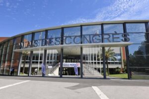 Lire la suite à propos de l’article Mise à disposition d’un véhicule avec chauffeur pour congrès / séminaire sur Marseille