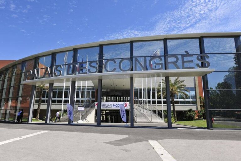 Lire la suite à propos de l’article Mise à disposition d’un véhicule avec chauffeur pour congrès / séminaire sur Marseille