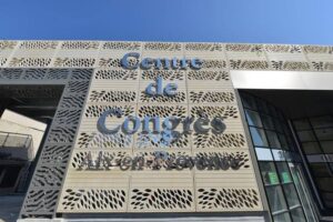 Lire la suite à propos de l’article Mise à disposition d’un véhicule avec chauffeur pour congrès sur Aix-en-Provence 