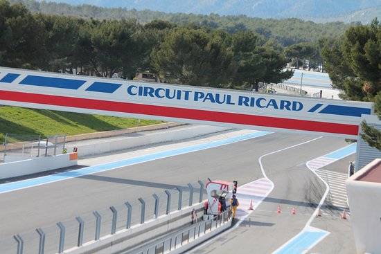 Lire la suite à propos de l’article Circuit Paul Ricard – Circuit automobile – Le Castellet